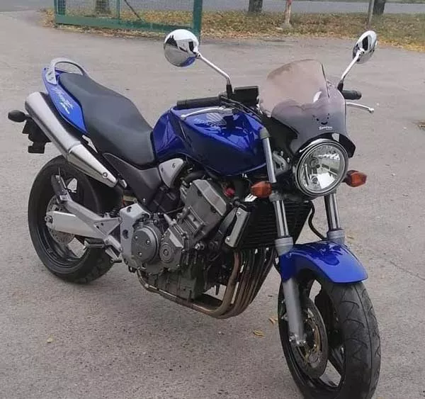 Refaire toute la carrosserie d'une moto après un accident grave, Saint-Quentin, DEBOSS'AUTO