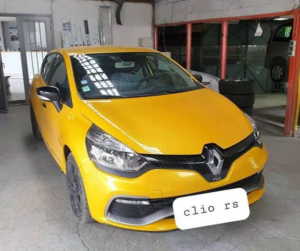 Quelle est la meilleure façon de repeindre entièrement une voiture ?, Saint-Quentin, DEBOSS'AUTO